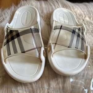 Burberry swim rubber slides size 37
